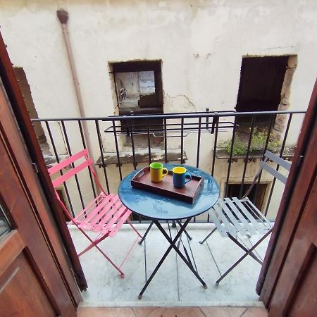 Apartment By The Market Palermo Exteriör bild